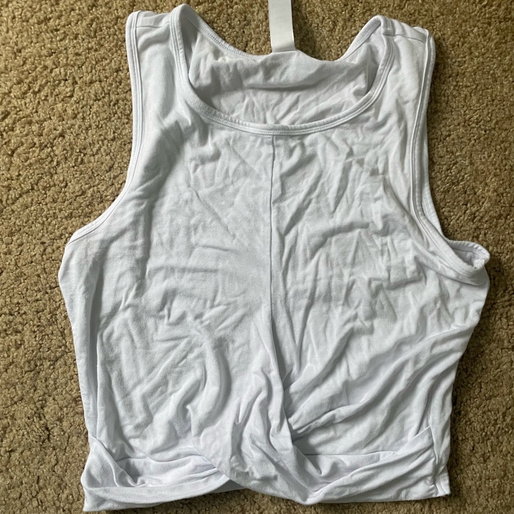 ✨3 for $30✨ Cropped workout tank